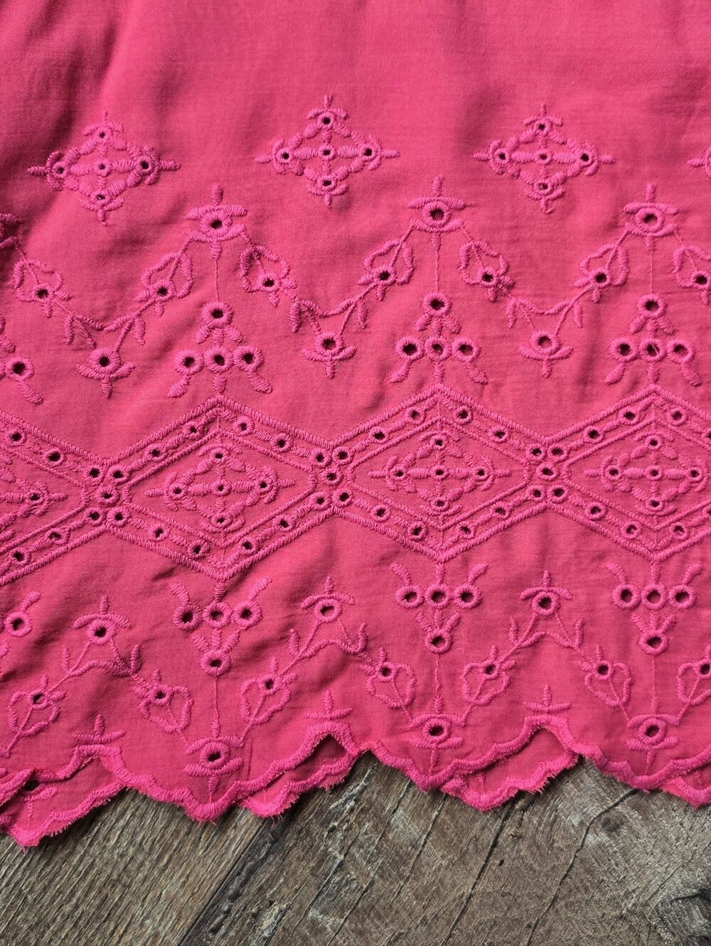 RubyYaya Sundance Catalog Sleeveless Pink Embroidered Tank Top Size Small - Picture 4 of 5